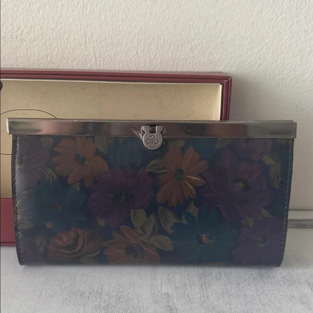 Patricia Nash Floral Peruvian Paint Frame Cauchy RFID Leath Clutch Wallet Black